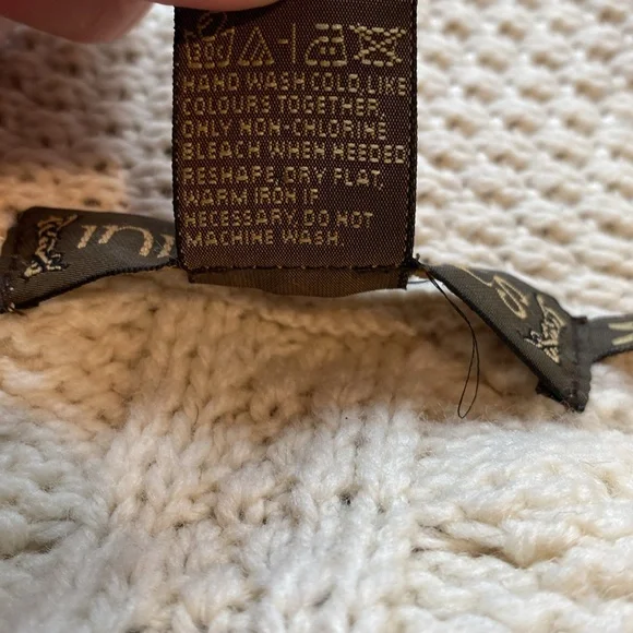 Inis Craft Merino Wool Cable Knit Cardigan: Size Medium - Picture 11 of 11